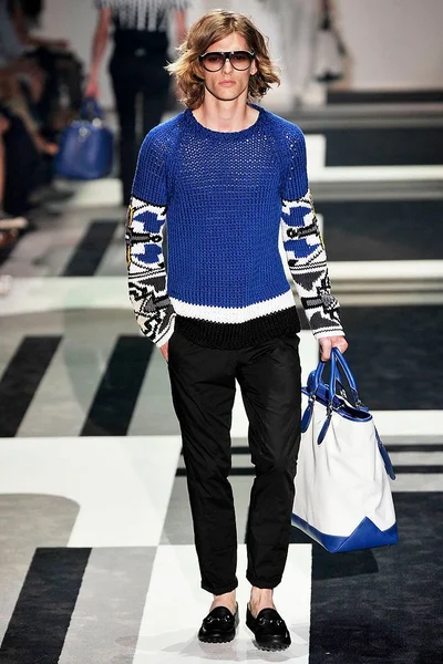 Look 8